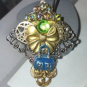 Peridot Angel Holding Handbag Brooch